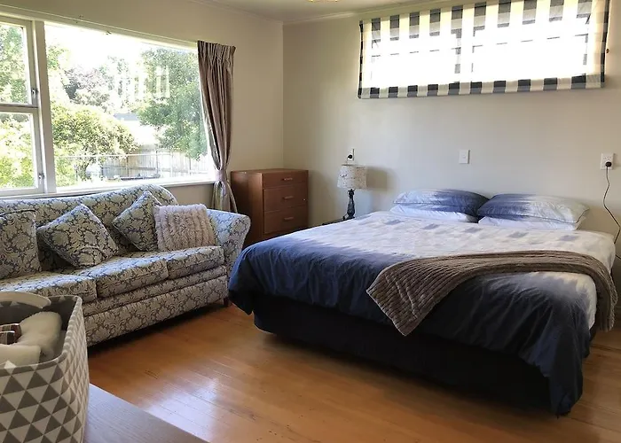 게스트하우스 Lakeview Small 4*