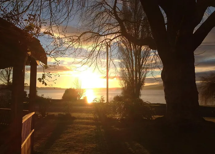 Lakeview Small 4*